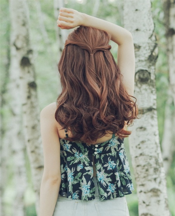 4 kiểu tóc giúp bạn xinh nhất với áo dài dịp Tết này - Ảnh 12.