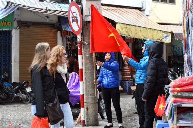 Hà Nội, Sài Gòn ngập tràn không khí Tết