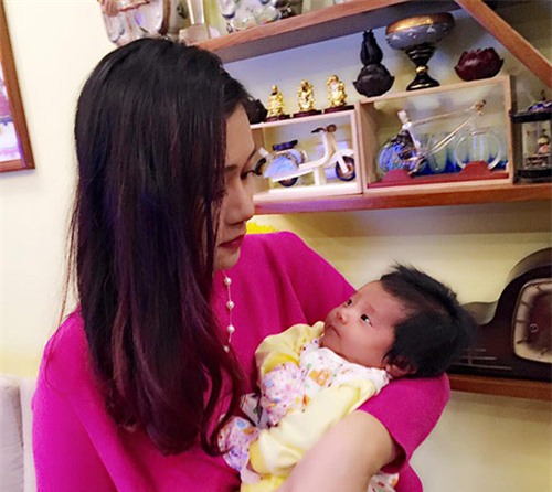 vo tu long ke chuyen cham con ngay tet khi chong ban 