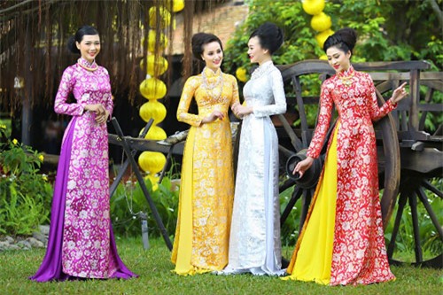 trang phục đón tết, trang phục đón tết Việt Nam, trang phục đón tết Lào