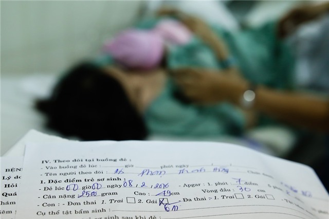 Chào đón công dân nhí đầu tiên của năm Bính Thân