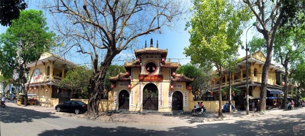 Địa điểm nổi tiếng linh thiêng để đi lễ đầu năm ở Hà Nội 2