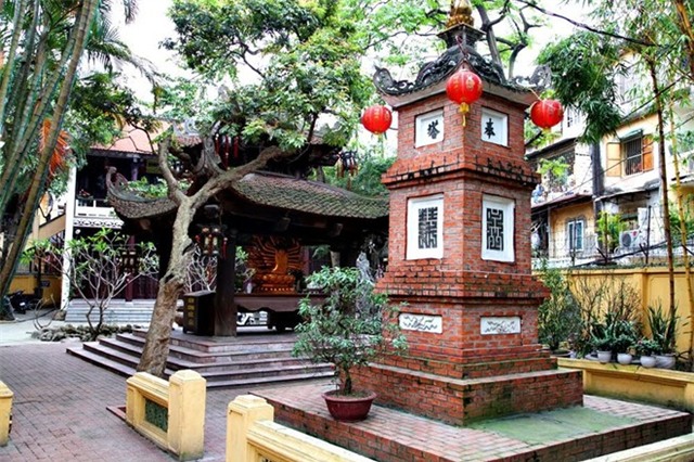 Những đền, chùa được thăm viếng nhiều nhất ngày rằm 15