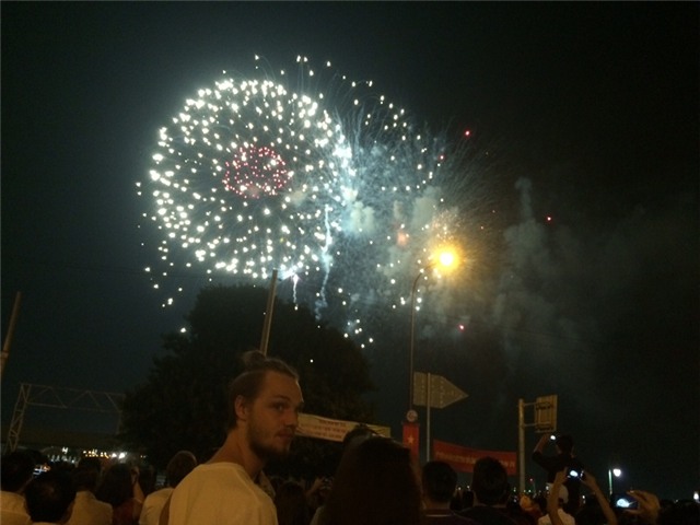 Tết nguyên đán,Tết Bính Thân, pháo hoa