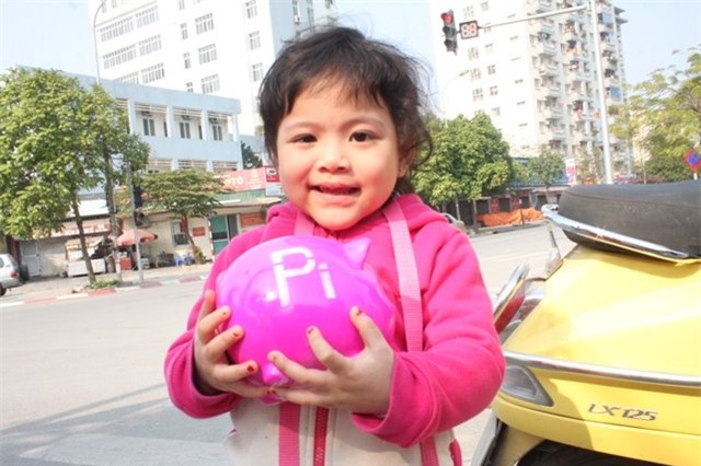 dau nam, dat tre di mua heo dat ve... 