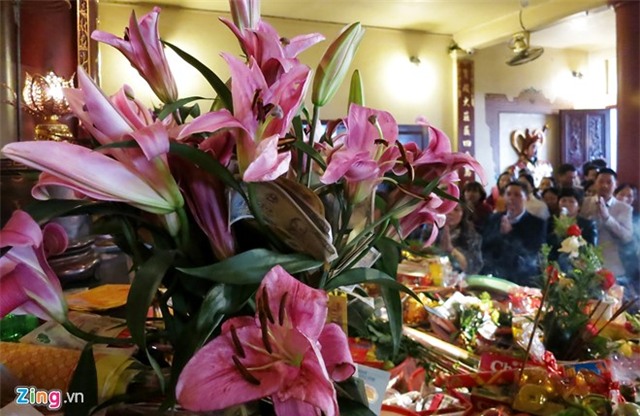 Kẹt cứng ở phủ Tây Hồ ngày đầu năm mới