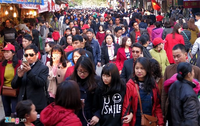 Kẹt cứng ở phủ Tây Hồ ngày đầu năm mới