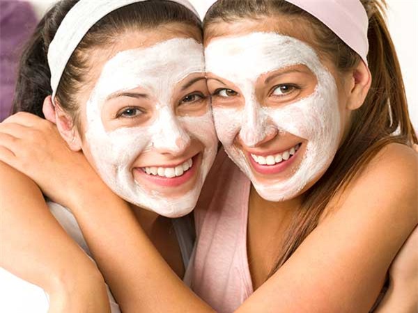 Làm 4 bước sau để da mặt trẻ thêm 10 tuổi