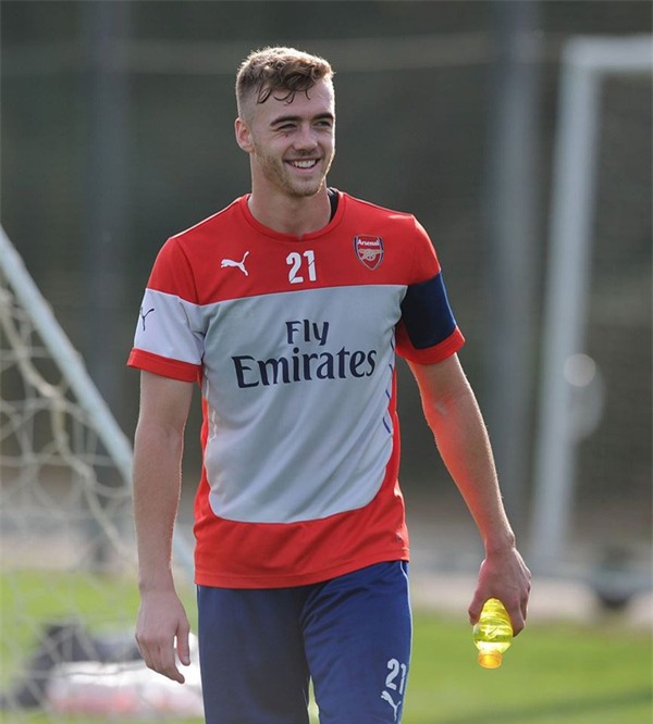 Top 5 ngôi sao sân cỏ vạn người mê nhưng vẫn độc thân - Ảnh 10.