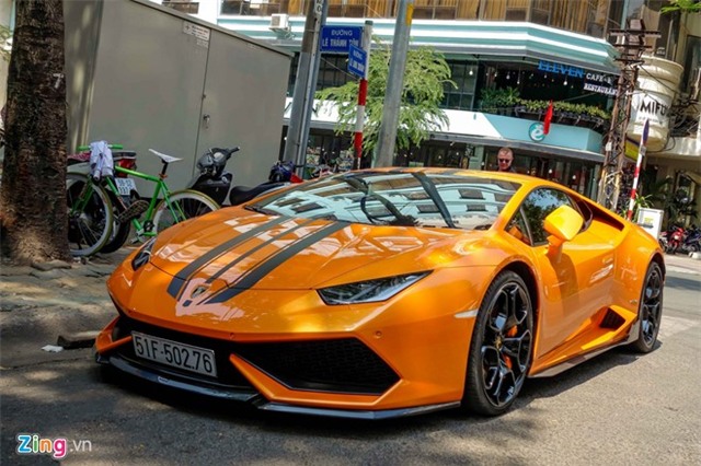 Dàn siêu xe của đại gia Sài Gòn đi chơi Tết Bính Thân