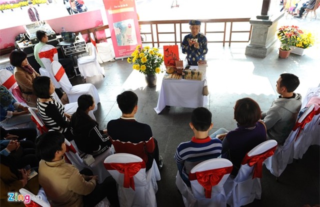 Các điểm vui chơi đông đúc ngày đầu xuân