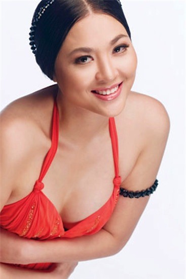 Nhưng biến cố gia đình ập đến, Phan Thu Ngân lui vào ẩn dật