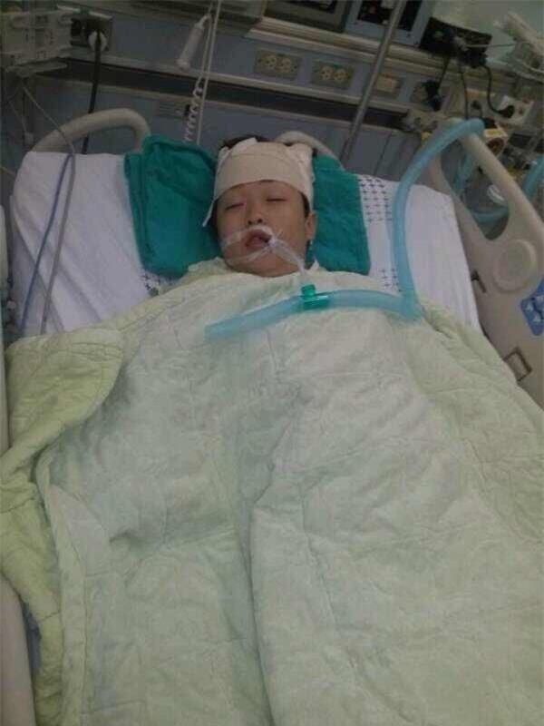 Psy nhí qua đời sau 2 năm chống chọi với căn bệnh u não - Ảnh 2.