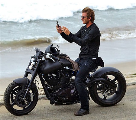 Beckham, Victoria, ngôi sao, túc cầu, M.U, Premier League, huyền thoại, siêu xe