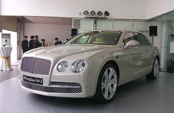 Đại gia, đại gia Việt, siêu xe, xế khủng, xe sang, thuế tiêu thụ đặc biệt, xe nhập khẩu, kinh doanh xe siêu sang