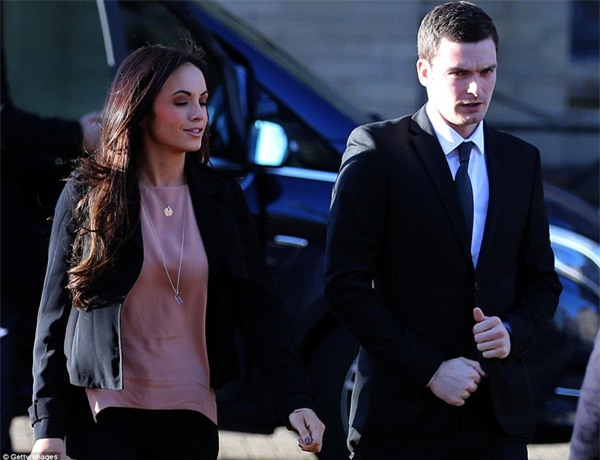 Adam Johnson mất nghiệp vì làm chuyện ấy với trẻ em - Ảnh 1.
