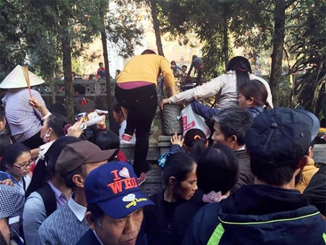 Chùa Hương, khai hội Chùa Hương, Tết Nguyên đán