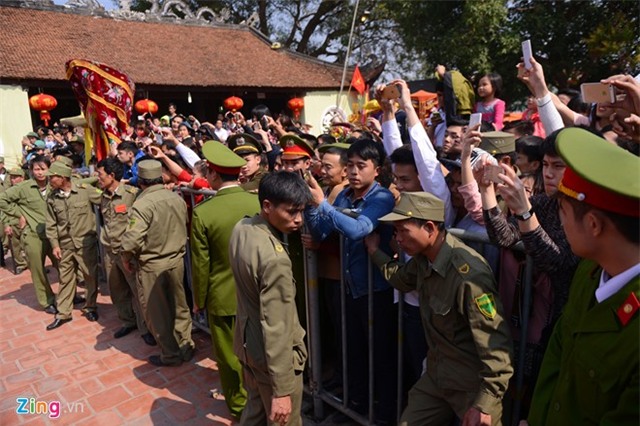 Lễ hội chém lợn khai đao trong phòng kín