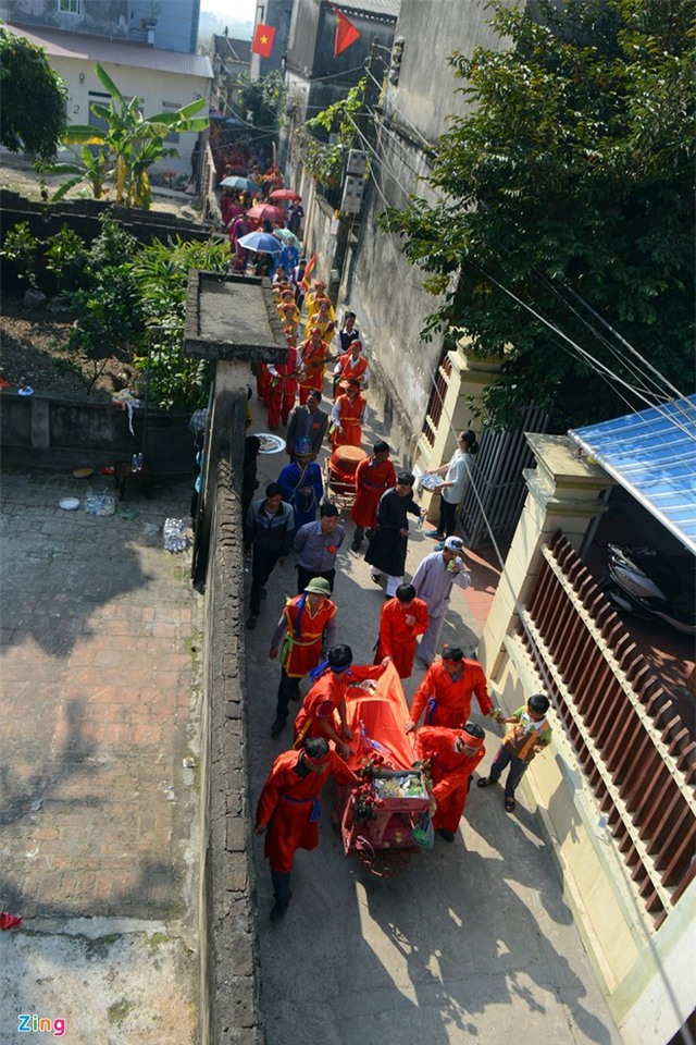 Lễ hội chém lợn khai đao trong phòng kín