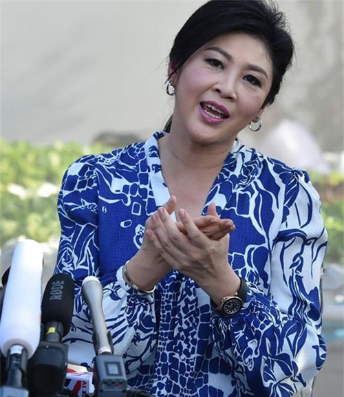 Thái Lan, Yingluck Shinawatra, họp báo, gặp gỡ, phóng viên, rau, khoe, tự trồng, xinh đẹp, thế giới, Vietnamnet
