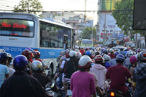 nghỉ Tết, đồ đạc, về quê, ùn tắc, tắc đường