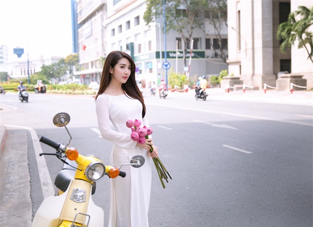 hot girl linh napie e ap ben sen hong hinh anh 13