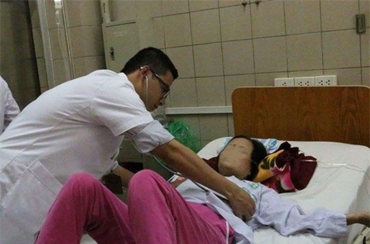 Ăn trái nhà trồng, cô gái bị ngộ độc thuốc tăng trưởng - 1