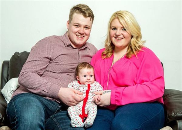 Thụ thai đúng ngày Valentine, bé gái chào đời có vết bớt trái tim