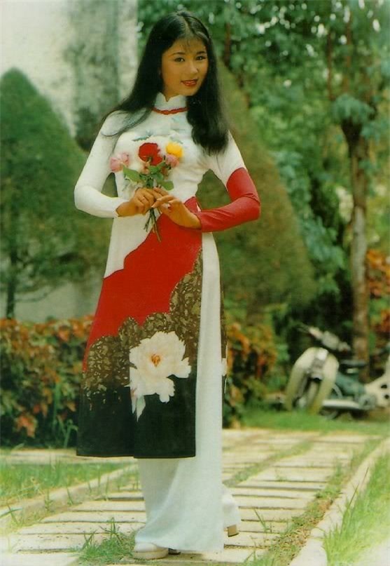 Mộng Vân, Diễm My, Lý Hùng, Lê Công Tuấn Anh, Việt Trinh