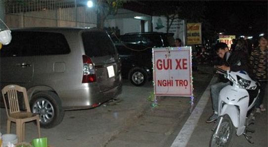 chợ Viềng, chặt chém, Gửi xe chợ Viềng, bí thư tỉnh ủy Nam Định, Đoàn Hồng Phong