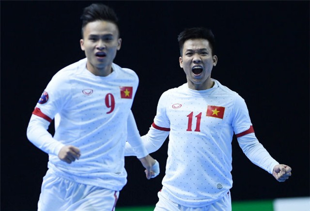 world cup chi con cach dt futsal viet nam mot buoc chan hinh anh 1