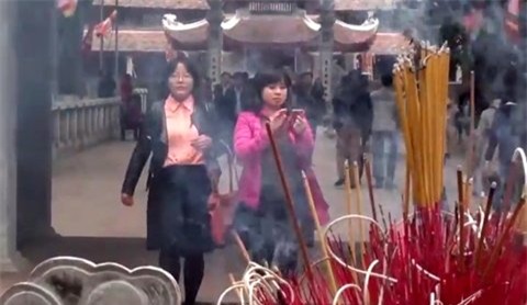 Tết nguyên đán, du xuân, công chức đi lễ hội, công sở vắng hoe sau Tết