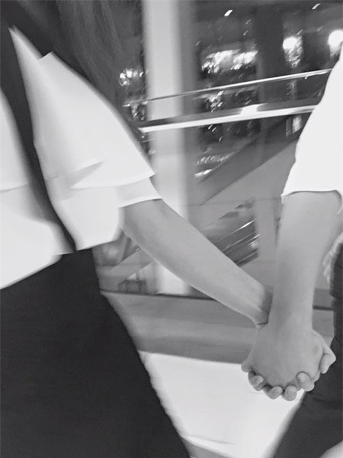 lo-anh-ha-ho-di-choi-thai-lan-cung-nguoi-tinh-dai-gia-5