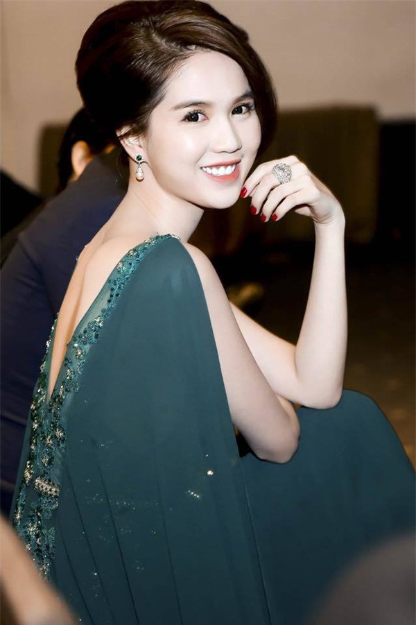 Báo Thái ca ngợi Ngọc Trinh là nữ siêu sao của Việt Nam - Ảnh 9.