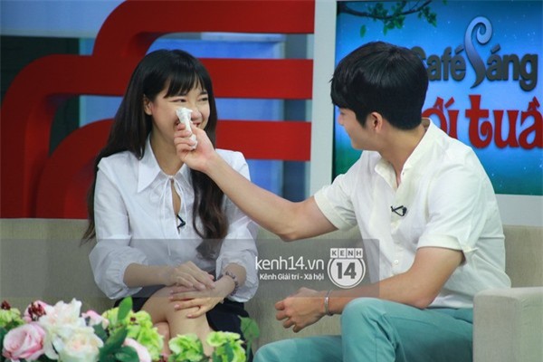 cach-xu-su-kho-hieu-cua-cap-doi-nha-phuong-truong-giang-giua-bao-scandal-blogtamsuvn04