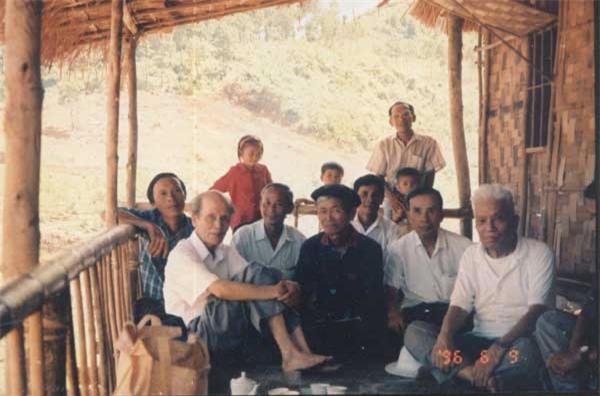 dạy con, giáo sư, Từ điển Bách khoa Toàn thư, Nguyễn Văn Trương, Nguyễn Văn Hùng, Nguyễn Thị Ngọc Trâm, anh hùng lao động