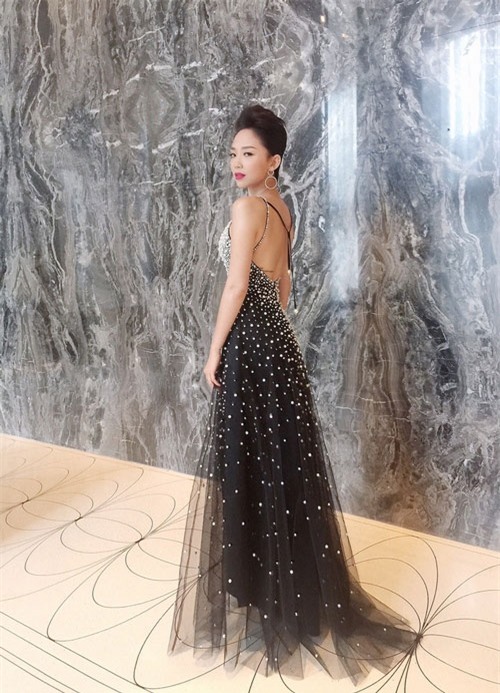 toc tien va biet tai khoe lung tran