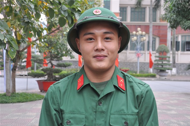 bảo lưu đại học nhập ngũ, tình nguyện nhập ngũ