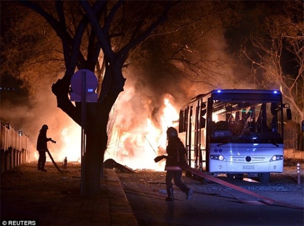 Đánh bom ở thủ đô Thổ Nhĩ Kỳ khiến ít nhất 28 người chết và 61 người khác bị thương - Ảnh 1.