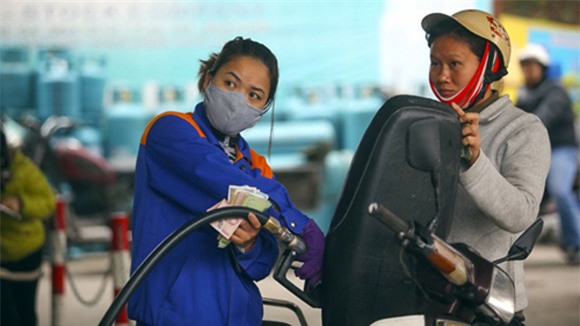 Giá xăng, xăng dầu, giá dầu, dầu thô, Bộ Công Thương, Bộ Tài chính, điều hành, petrolimex, cpi, giảm giá