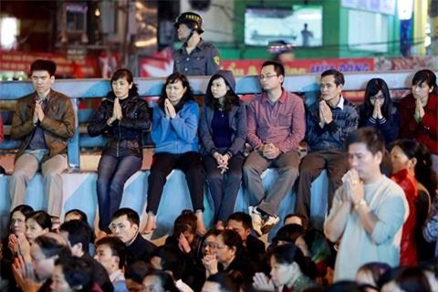 Ngoi ngoai duong cung sao giai han: Do chua chieu phat tu?