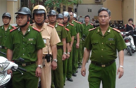 trưởng phòng hình sự, đất cảng, Hải Phòng, chơi với giang hồ