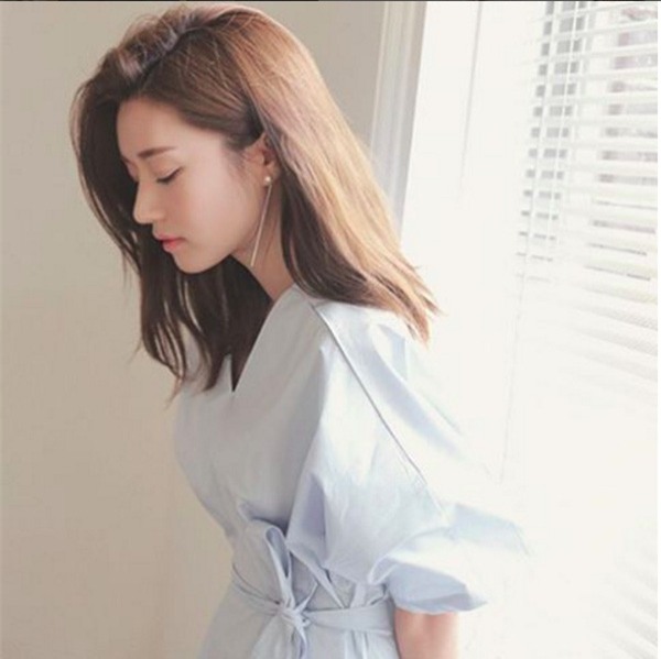 tóc chạm vai
