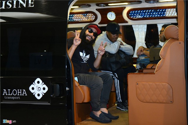 Dàn sao 'King Kong' đặt chân tới Nội Bài