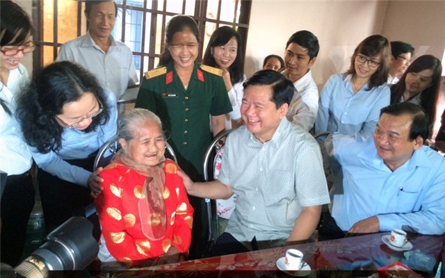 Bí thư Thành ủy TP.HCM, Đinh La Thăng, đường dây nóng