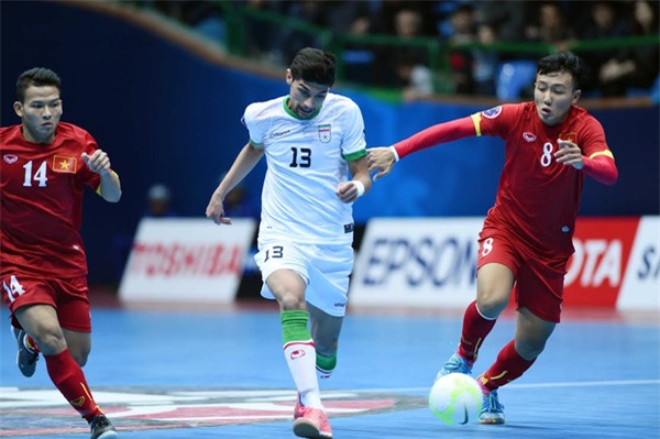 Thảm bại trước Iran, tuyển futsal Việt Nam vẫn có quyền ngẩng cao đầu - Ảnh 3.