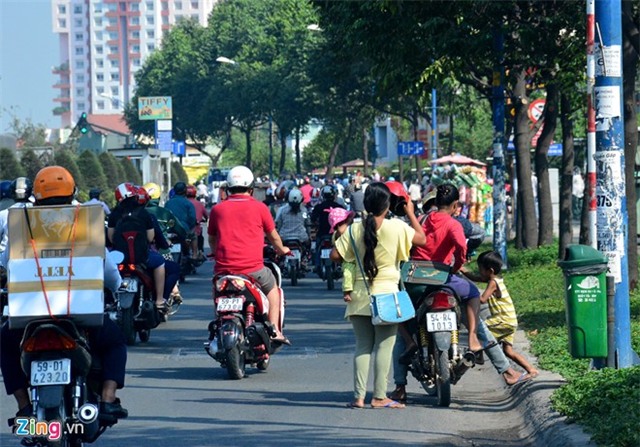 Người ăn xin tràn lan đường phố Sài Gòn 