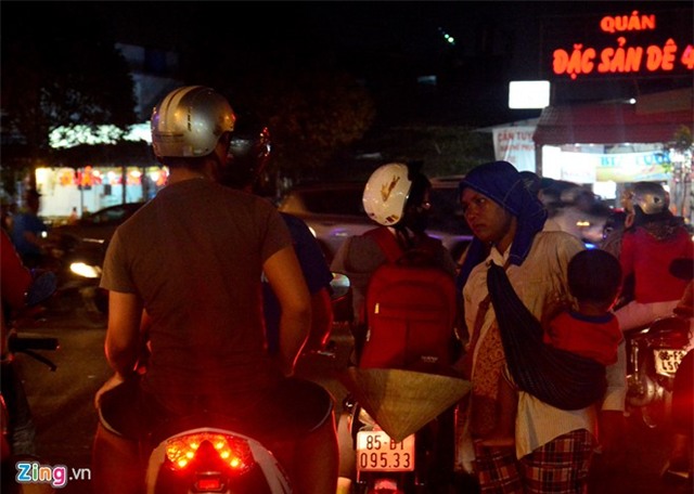 Người ăn xin tràn lan đường phố Sài Gòn