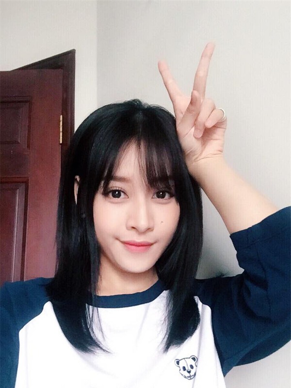 Tóc mái lưa thưa của sao Việt