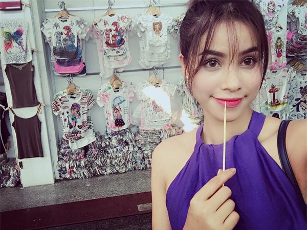 Tóc mái lưa thưa của sao Việt